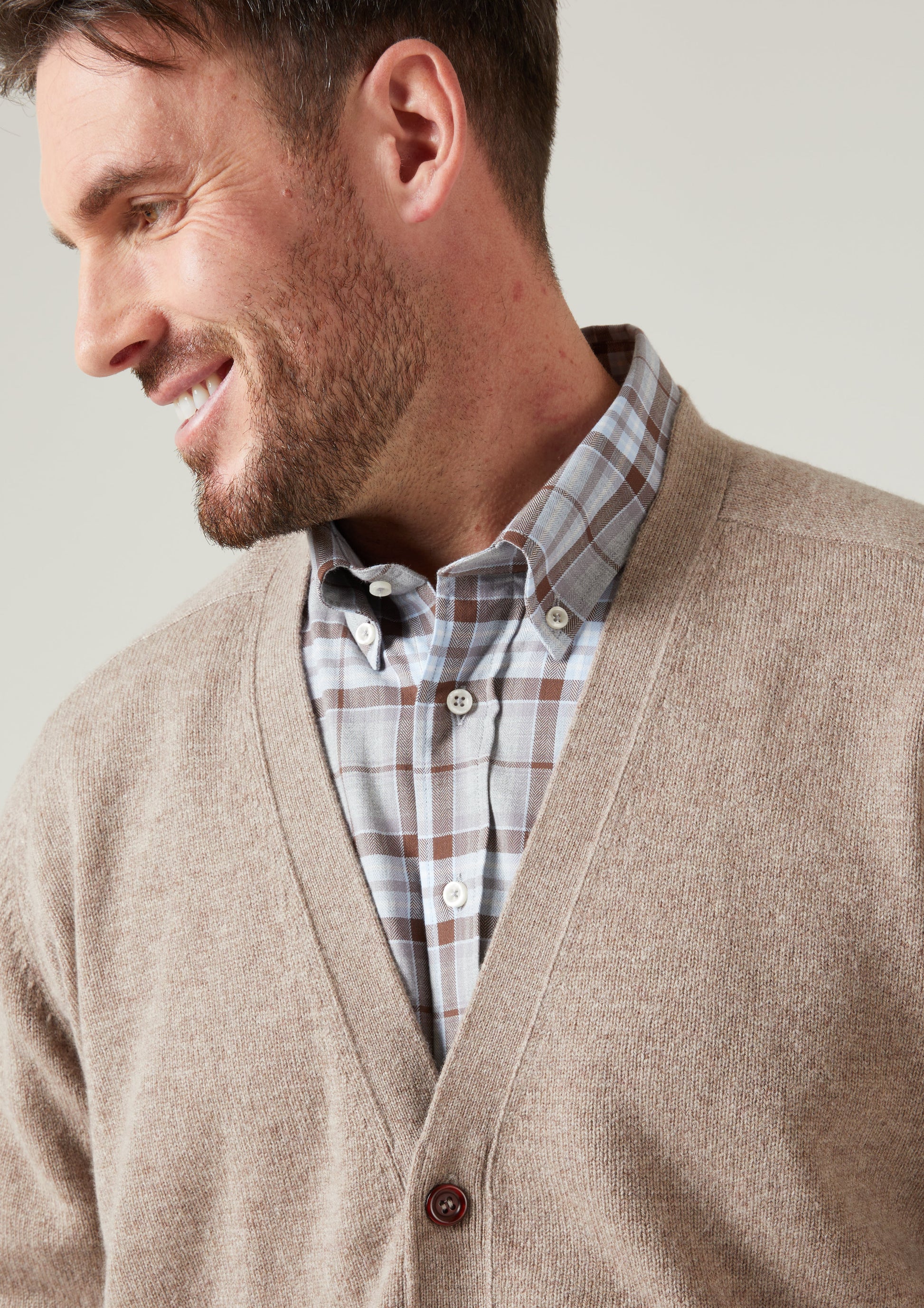 Cornwall Lambswool Cardigan in Mushroom 