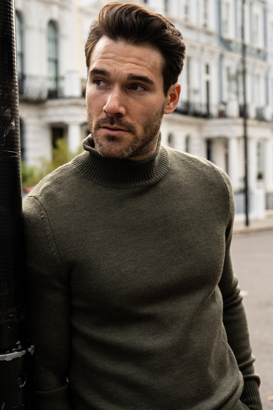 Men s Roll Neck Jumpers Black Roll Neck Sweaters Alan Paine USA