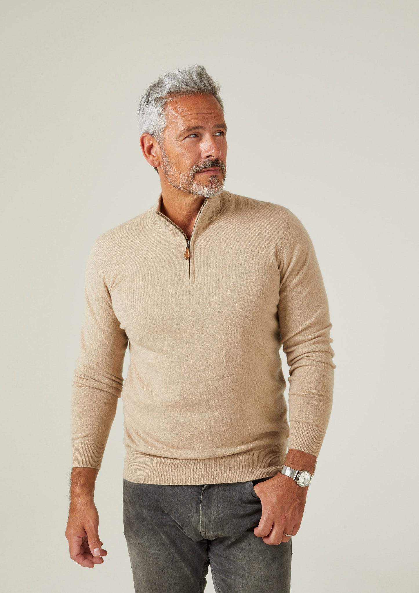 Hanbury Cashmere Zipped Mock Neck Sweater in Linen - Regular Fit