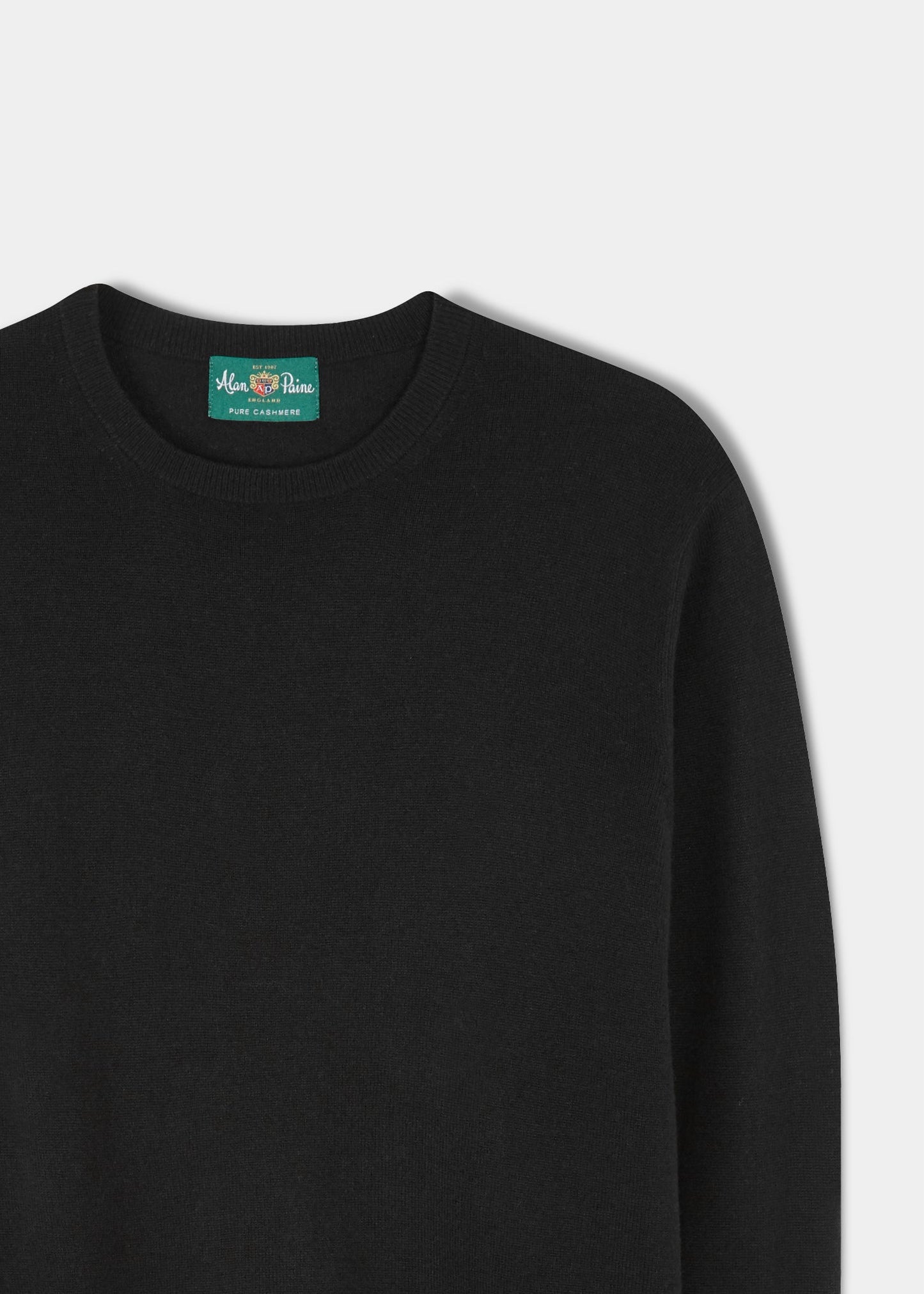 Melfort Cashmere Sweater in Black - Regular Fit