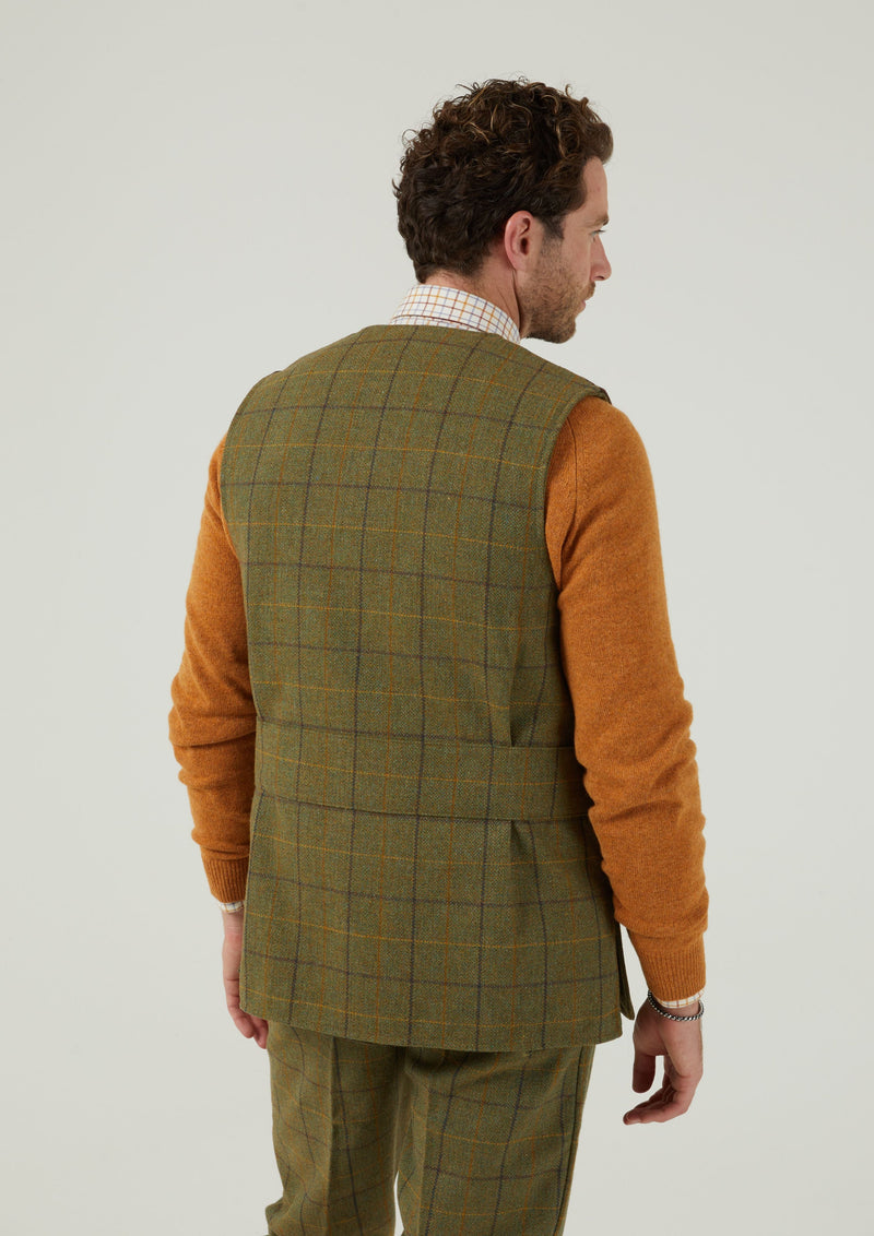 Rutland Men's Tweed Shooting Vest In Dark Moss 